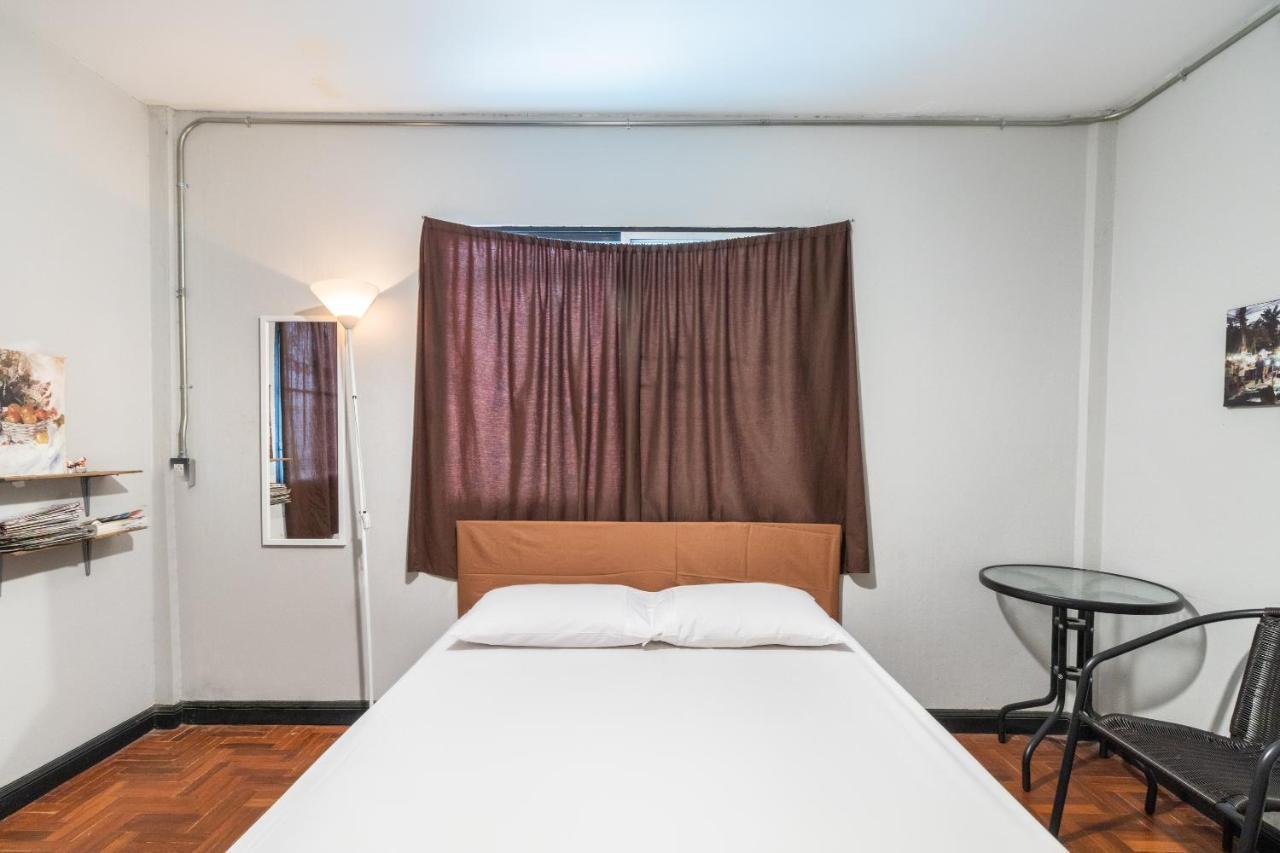Oyo 677 Le Loftel Hostel Τσιάνγκ Μάι Εξωτερικό φωτογραφία